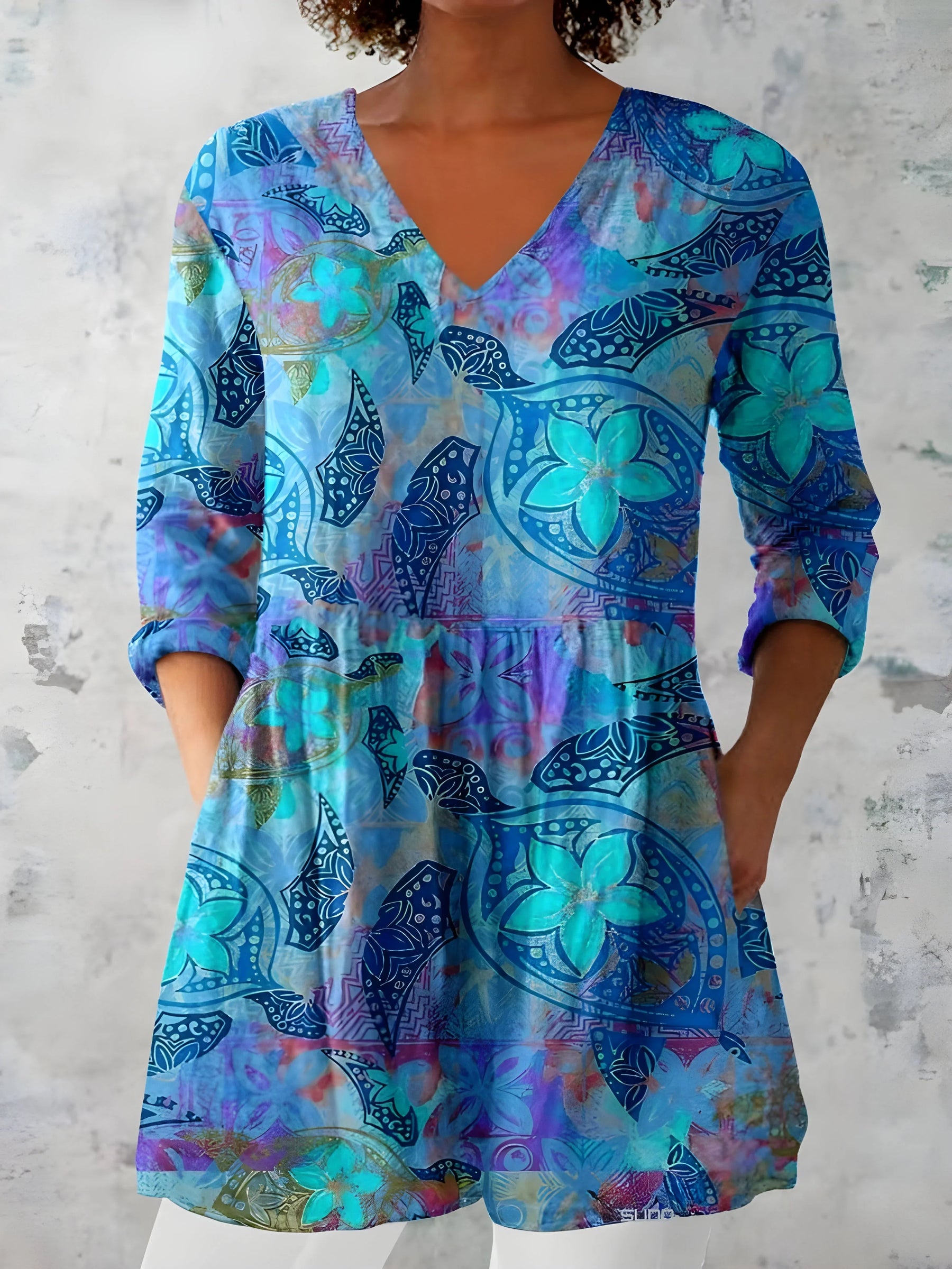 Willow| Long Blouse with V-Neck