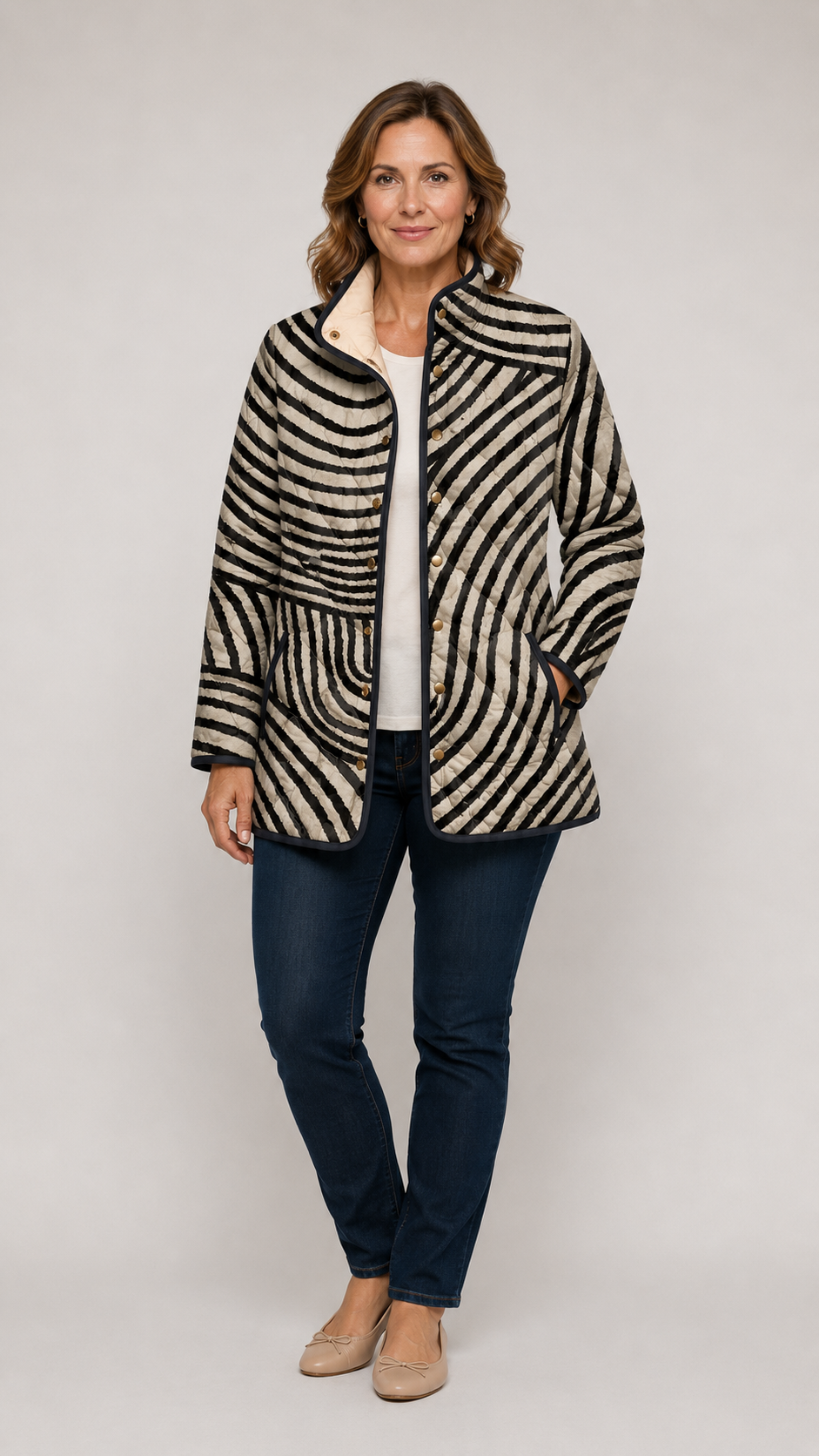 MARIAH™ | Quilted Jacket with Hand-Drawn Retro Circular Design
