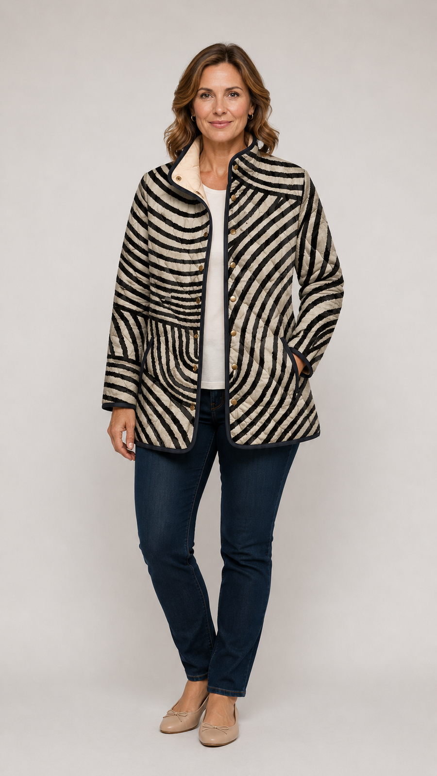 MARIAH™ | Quilted Jacket with Hand-Drawn Retro Circular Design