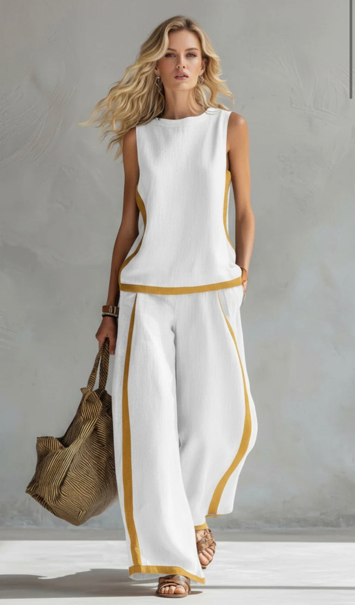 Leslie™ Chic Linen Set