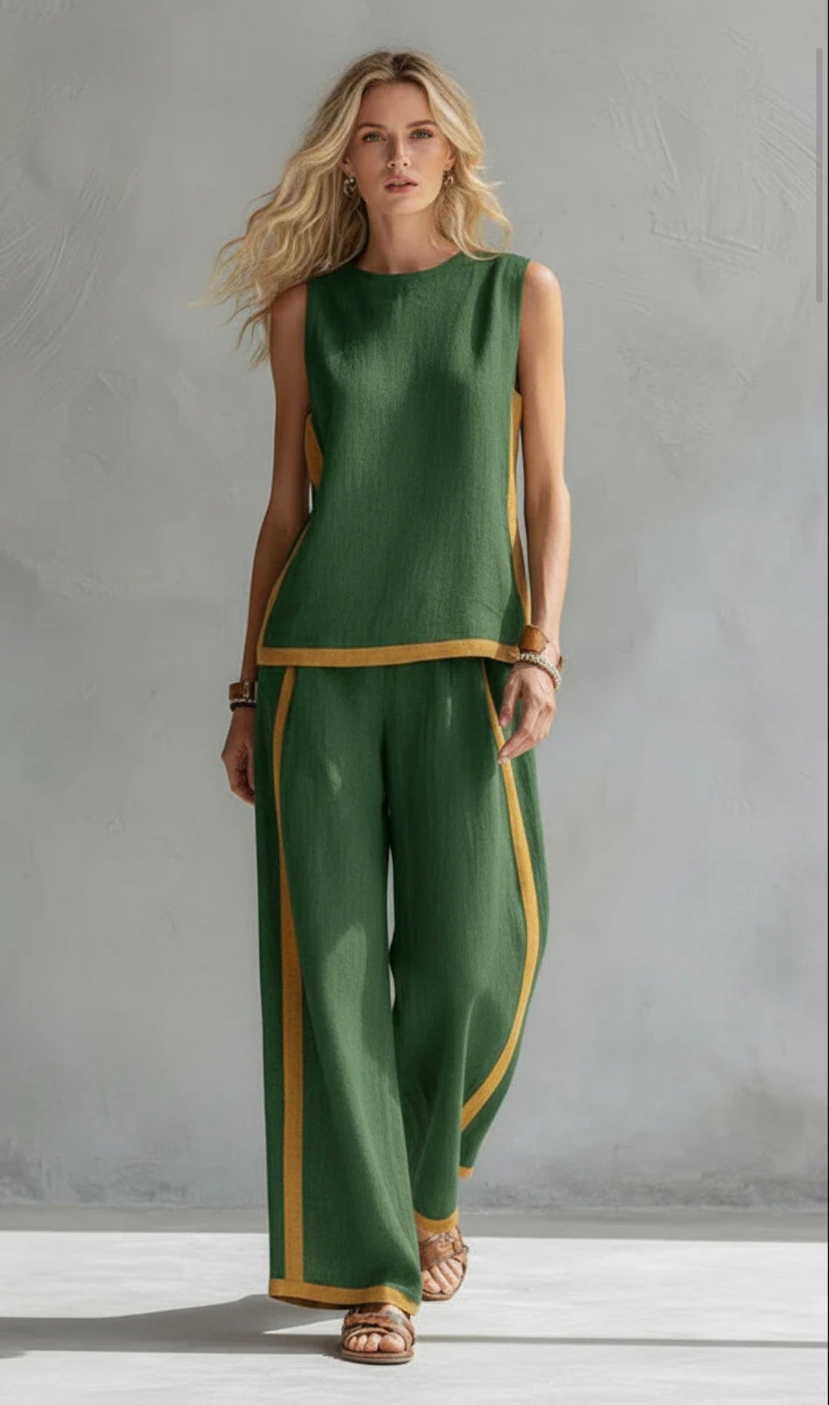 Leslie™ Chic Linen Set