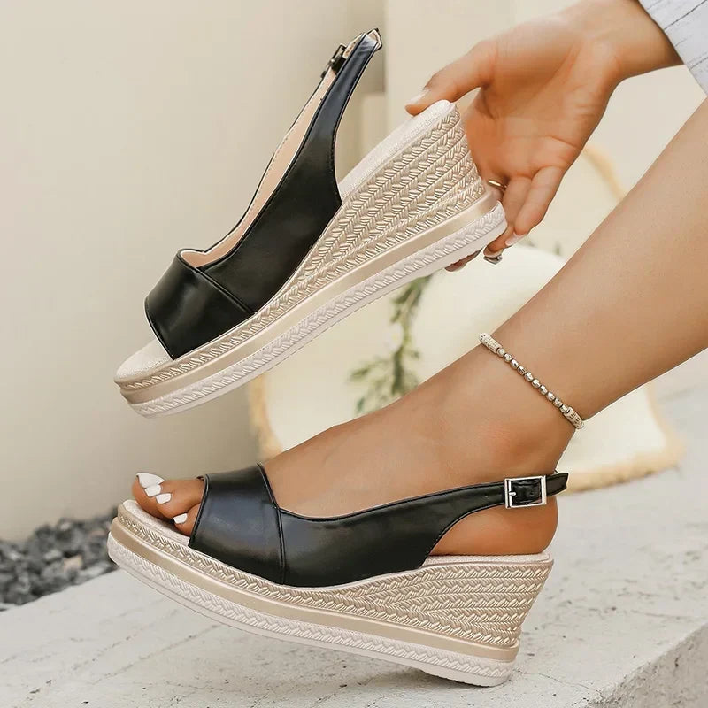 Nia™ Orthopaedic Sandals