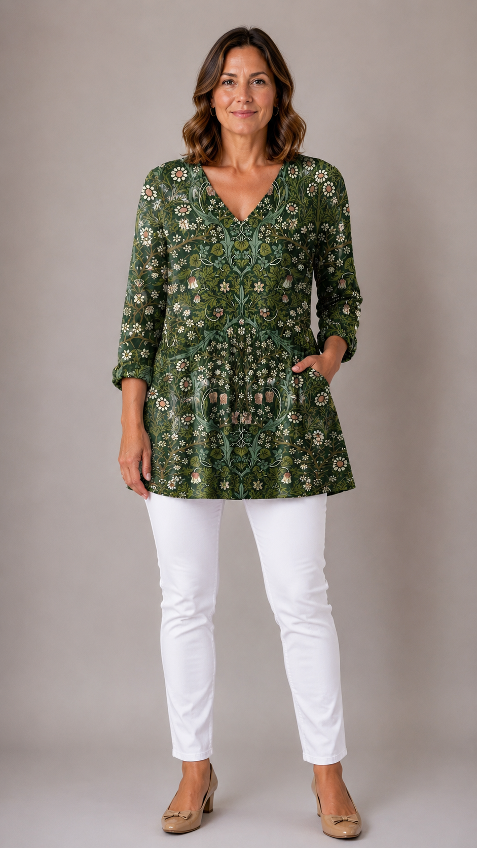 Cecelia | Long Blouse with V-Neck